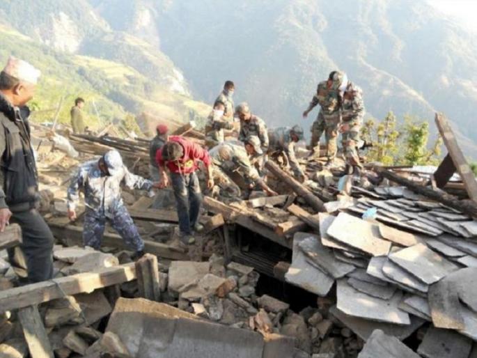 Killari Earthquake: ... and a Flow of Help started! | Killari Earthquake :...आणि मदतीचा ओघ सुरू झाला! Killari Earthquake: ... and a Flow of Help started! | Killari Earthquake :...आणि मदतीचा ओघ सुरू झाला!