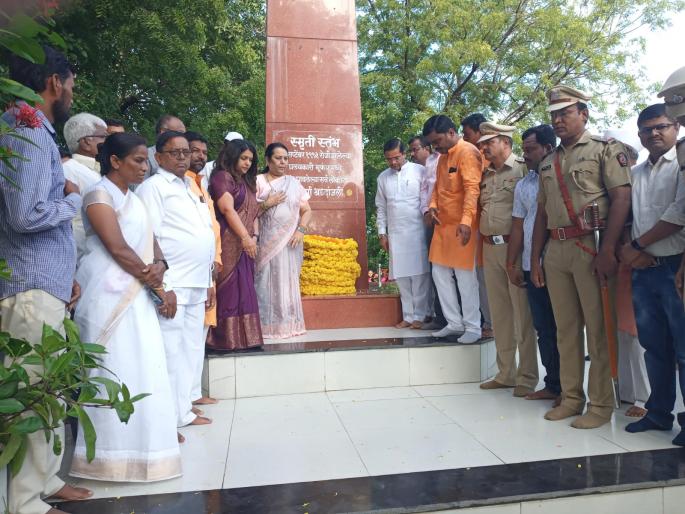 30 years since the Killary earthquake; Tribute to the dead by firing gunshots, market remains close | किल्लारी भूकंपाला ३० वर्षे; बंदुकीच्या फैरी झाडून मृतांना श्रध्दांजली,बाजारपेठ राहणार बंद