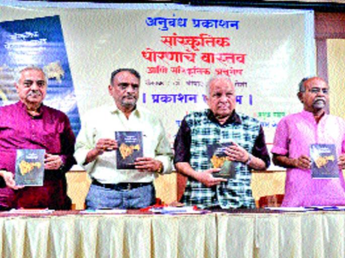 Hindu national pride hollow, deceit: Kumar Ketkar | हिंदू राष्ट्राभिमान पोकळ, ढोंगी : कुमार केतकर