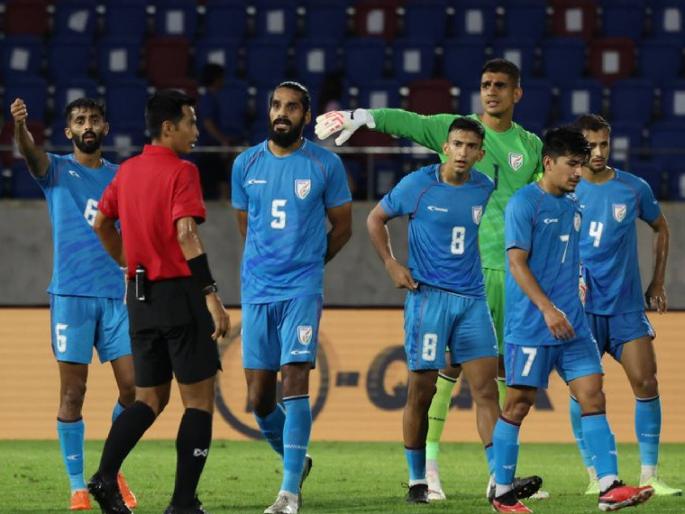 KING'S CUP 2023, INDIA VS IRAQ - India lose 4-5 againt Iraq in Semi final but they have done every football fan proud. The referee robbed them of a victory here | INDIA VS IRAQ : भारताकडून पंचांनी विजय हिरावून घेतला, इराकने ७ पेनल्टी किकवर सामना जिंकला KING'S CUP 2023, INDIA VS IRAQ - India lose 4-5 againt Iraq in Semi final but they have done every football fan proud. The referee robbed them of a victory here | INDIA VS IRAQ : भारताकडून पंचांनी विजय हिरावून घेतला, इराकने ७ पेनल्टी किकवर सामना जिंकला