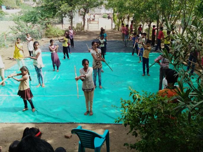 Girls' self-defense lessons from the sycophancy camp | सुसंस्कार  शिबिरातून मुलींना आत्मरक्षणाचे धडे