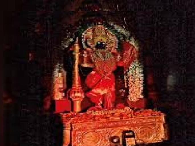 Even before Kirontsava the rays of the setting sun reached the core of Ambabai | Kolhapur: किरणोत्सवाआधीच किरणे अंबाबाईच्या गाभाऱ्यात Even before Kirontsava the rays of the setting sun reached the core of Ambabai | Kolhapur: किरणोत्सवाआधीच किरणे अंबाबाईच्या गाभाऱ्यात