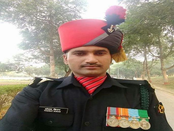 shaheed kiran thorat's funeral in vaijapur | महाराष्ट्राचे सुपुत्र किरण थोरात यांना भावपूर्ण निरोप