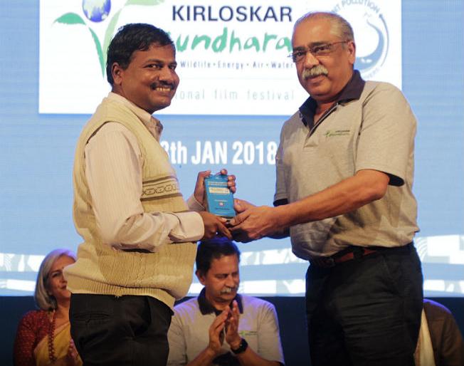 'Tragedy of Nudity', National Award for the documentary, Kirloskar Vasundhara International Environment Film Festival, Solapur | ‘ओढ्याची शोकांतिका’ माहितीपटास राष्ट्रीय पुरस्कार, सोलापूरात किर्लोस्कर वसुंधरा आंतरराष्ट्रीय पर्यावरण चित्रपट महोत्सव 'Tragedy of Nudity', National Award for the documentary, Kirloskar Vasundhara International Environment Film Festival, Solapur | ‘ओढ्याची शोकांतिका’ माहितीपटास राष्ट्रीय पुरस्कार, सोलापूरात किर्लोस्कर वसुंधरा आंतरराष्ट्रीय पर्यावरण चित्रपट महोत्सव