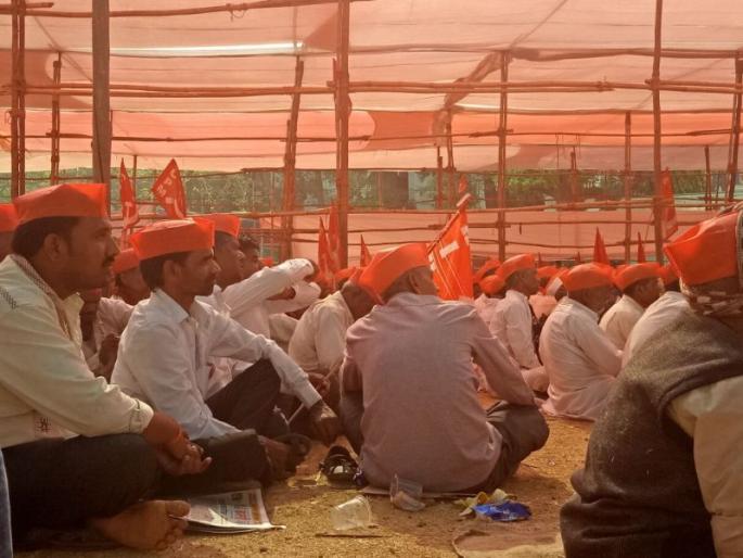 Movement against land acquisition, sanctity of Wagholi peasants | भूसंपादनाच्या विरोधात आंदोलन, वाघोलीतील शेतक-यांचा पवित्रा Movement against land acquisition, sanctity of Wagholi peasants | भूसंपादनाच्या विरोधात आंदोलन, वाघोलीतील शेतक-यांचा पवित्रा