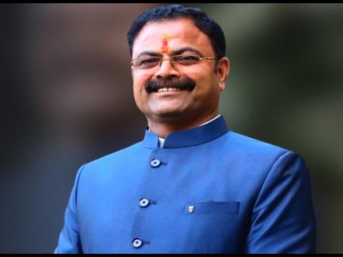 Jalgaon: In the very first meeting of the Grand Alliance, the leaders clashed | Jalgaon: महायुतीच्या पहिल्याच मेळाव्यात नेत्यांमधील खदखद बाहेर   Jalgaon: In the very first meeting of the Grand Alliance, the leaders clashed | Jalgaon: महायुतीच्या पहिल्याच मेळाव्यात नेत्यांमधील खदखद बाहेर