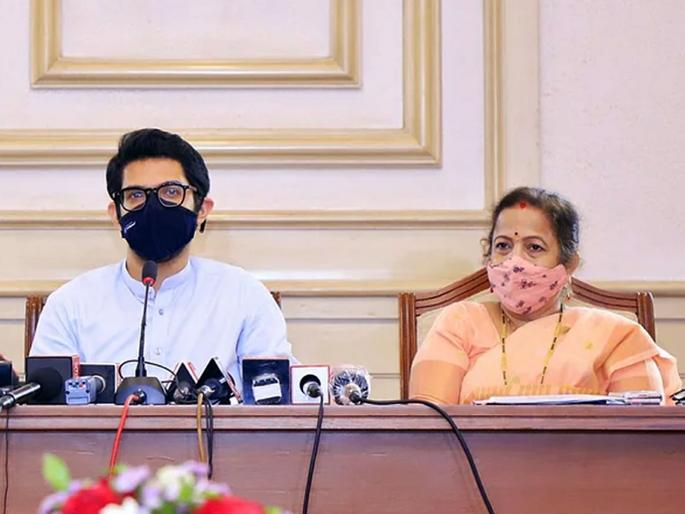 kishori pednekar claims that aditya thackeray will flag hoisting at 100 independence day at shiv sena bhavan | Maharashtra Political Crisis: “भारताच्या १००व्या स्वातंत्र्य दिनी आदित्य ठाकरे दिल्लीतून येऊन ध्वजारोहण करतील”