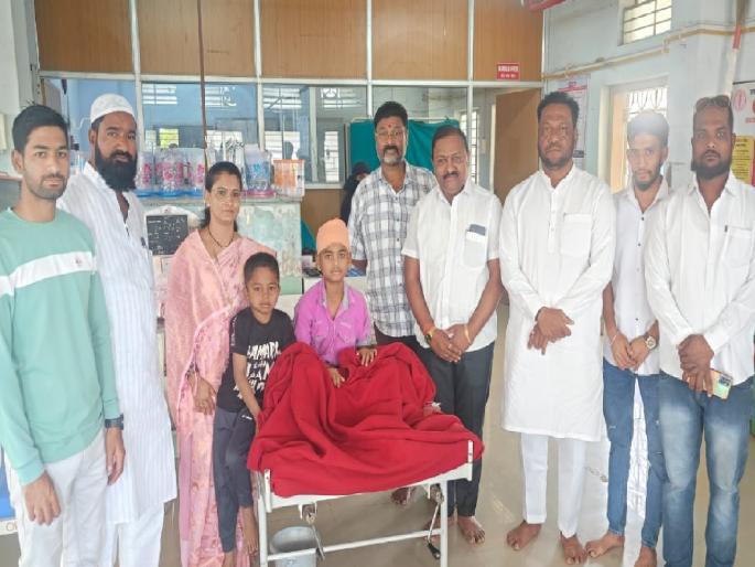 A critically ill child who fell from the roof was saved in Sangli, he was injured while flying a kite | Sangli: छतावरून पडलेल्या गंभीर बालकाला मिळाले जीवदान, पतंग उडविताना झाला होता जखमी