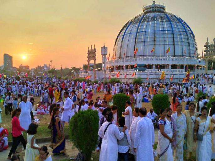 Huge amount of devotees rises at the Dikshabhumi, Dhammachakra Pravartan Day celebrated with enthusiasm | दीक्षाभूमीवर उसळला भीमसागर; ठिकठिकाणी धम्मचक्र प्रवर्तन दिन उत्साहात साजरा Huge amount of devotees rises at the Dikshabhumi, Dhammachakra Pravartan Day celebrated with enthusiasm | दीक्षाभूमीवर उसळला भीमसागर; ठिकठिकाणी धम्मचक्र प्रवर्तन दिन उत्साहात साजरा