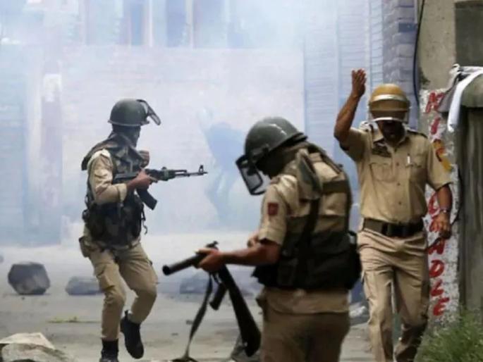 Terrorists attack councillors' meet in Jammu Kashmir's Sopore; 2 killed | Terrorists attack in Sopore: काश्मीर खोरे हादरले! सोपोरमध्ये नगरसेवकांच्या बैठकीवर दहशतवादी हल्ला; दोघांचा मृत्यू