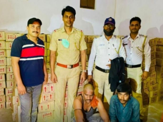 third major crackdown on alcohol smuggling in Sindhudurg in four days | चार दिवसात सिंधुदुर्गात दारू वाहातूकीवर तिसरी मोठी कारवाई third major crackdown on alcohol smuggling in Sindhudurg in four days | चार दिवसात सिंधुदुर्गात दारू वाहातूकीवर तिसरी मोठी कारवाई