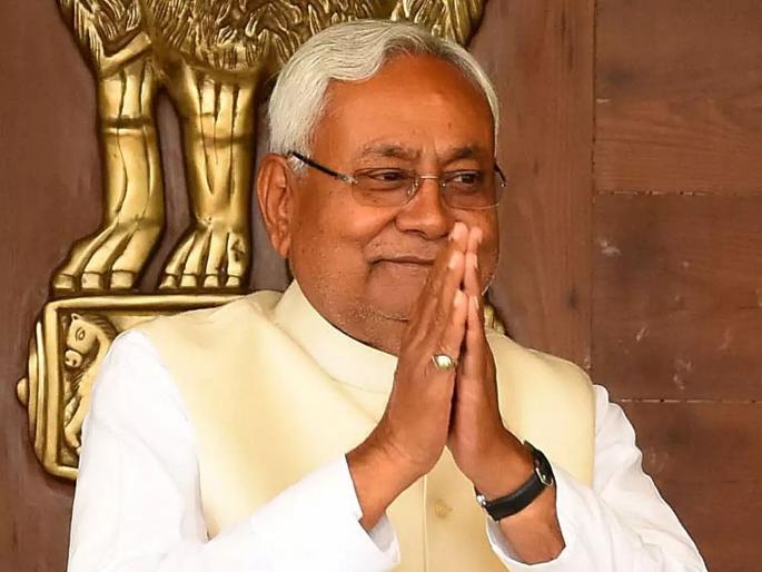 Nitish Kumar kept the home account to himself | नितीश कुमार यांनी स्वतःकडे ठेवले गृहखाते Nitish Kumar kept the home account to himself | नितीश कुमार यांनी स्वतःकडे ठेवले गृहखाते