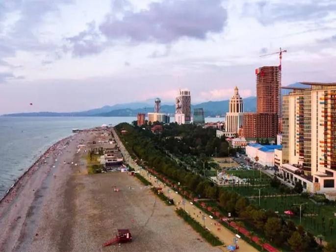 370 crore triplex purchase | ३७० काेटींत ट्रिप्लेक्स खरेदी; मुंबईत मलबार हिलमधील मालमत्ता तपारिया परिवाराने घेतली विकत 370 crore triplex purchase | ३७० काेटींत ट्रिप्लेक्स खरेदी; मुंबईत मलबार हिलमधील मालमत्ता तपारिया परिवाराने घेतली विकत