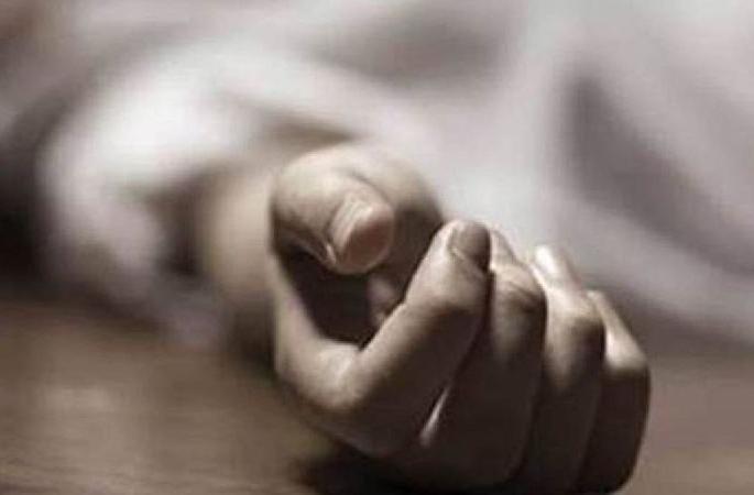 Female doctor commits suicide by injecting poison | विषारी इंजेक्शन टोचून महिला डॉक्टरची आत्महत्या