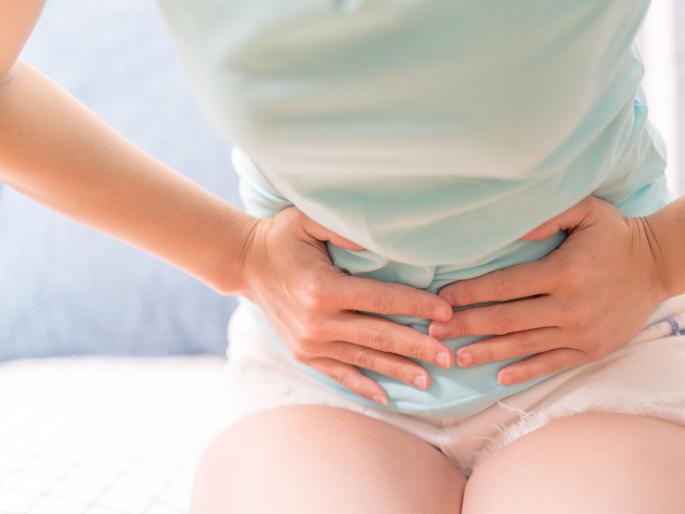 Know the symptoms of kidney stone | तुम्हालाही असू शकतो किडनीस्टोन, वेळीच व्हा सावध... जाणून घ्या कोणती आहेत लक्षणं Know the symptoms of kidney stone | तुम्हालाही असू शकतो किडनीस्टोन, वेळीच व्हा सावध... जाणून घ्या कोणती आहेत लक्षणं