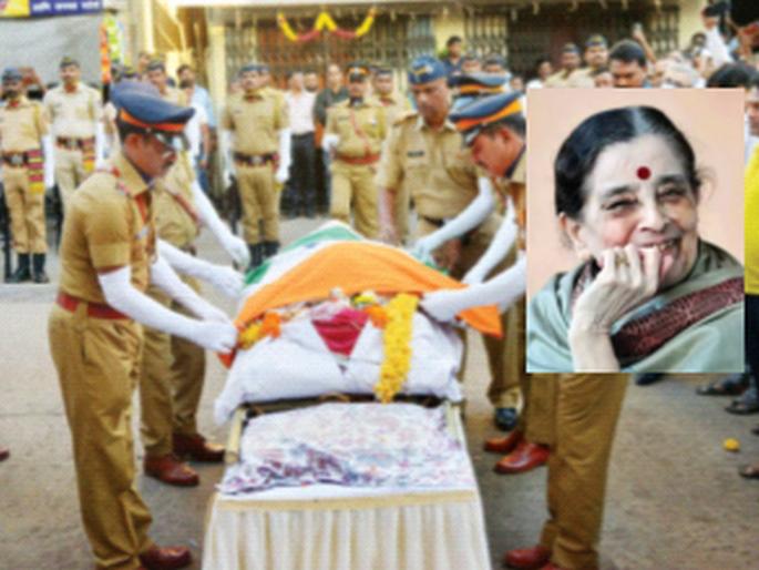 Vateran Lavani Singar Sulochana Chavan Passed Away | ‘सांभाळ गं, सांभाळ दौलत लाखाची...’; ठसकेबाज आवाज अन् लावणीची नजाकत हरपली Vateran Lavani Singar Sulochana Chavan Passed Away | ‘सांभाळ गं, सांभाळ दौलत लाखाची...’; ठसकेबाज आवाज अन् लावणीची नजाकत हरपली