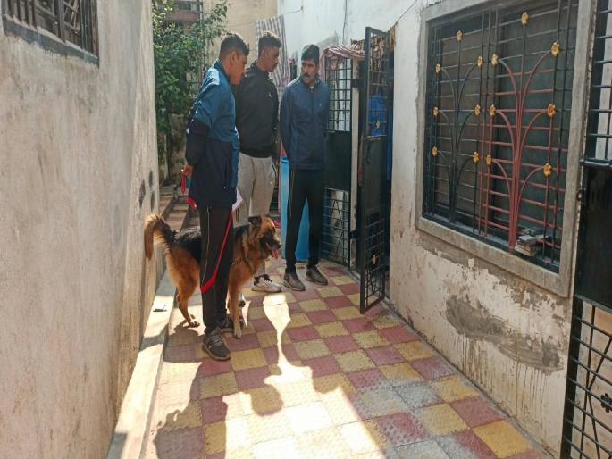 theft of two and a half lakhs in the house of sonone in chande colony in Khamgaon buldhana | खामगावातील चांदे कॉलनीतील सोनोने यांच्या घरात सव्वा दोन लाखांची चोरी theft of two and a half lakhs in the house of sonone in chande colony in Khamgaon buldhana | खामगावातील चांदे कॉलनीतील सोनोने यांच्या घरात सव्वा दोन लाखांची चोरी