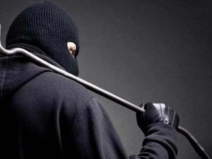 Theft in the office of the Superintendent of Police; Six-room broken lock | पोलीस अधीक्षकांच्या कार्यालयात चोरी; सहा कक्षाचे तोडले कुलूप