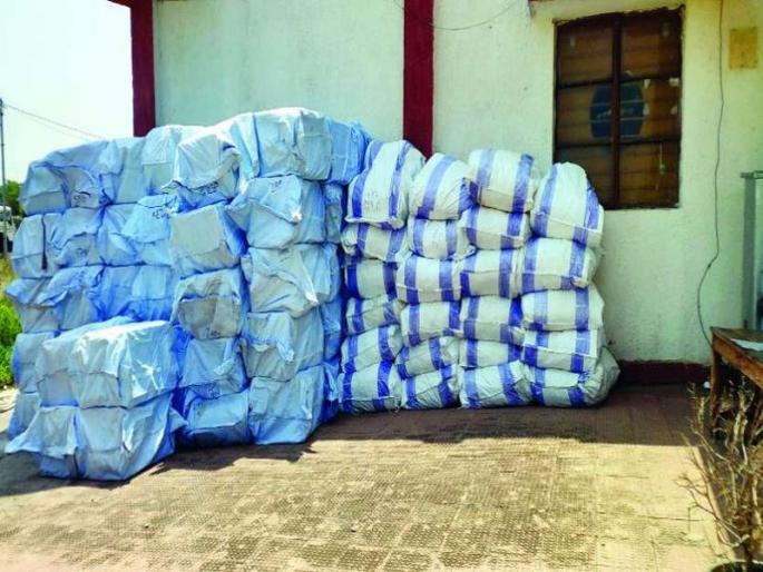 Gutka worth Rs 6.5 lakh seized at Chopda | चोपडा येथे साडेसहा लाखांचा गुटखा जप्त Gutka worth Rs 6.5 lakh seized at Chopda | चोपडा येथे साडेसहा लाखांचा गुटखा जप्त