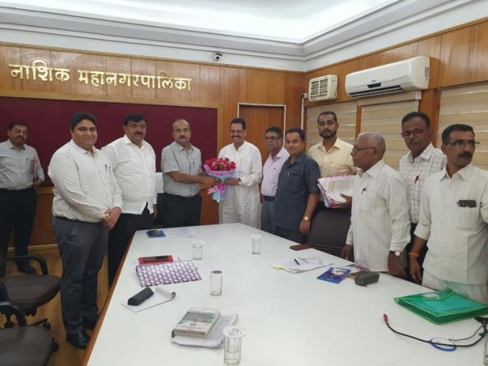 Seventh salary has been implemented for municipal employees from January 1, 2016. | महापालिका कर्मचाऱ्यांना दिवाळीचा डबल धमाका Seventh salary has been implemented for municipal employees from January 1, 2016. | महापालिका कर्मचाऱ्यांना दिवाळीचा डबल धमाका