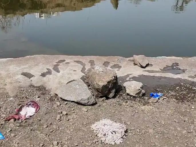 When a young woman died due to water scarcity ... | पाणीटंचाईमुळे तरुणीचा गेला असता जीव; कपडे धुण्यासाठी गेली होती खदानीवर When a young woman died due to water scarcity ... | पाणीटंचाईमुळे तरुणीचा गेला असता जीव; कपडे धुण्यासाठी गेली होती खदानीवर