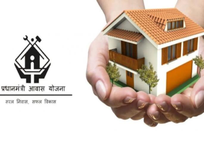 Opposition to Ambernath implementation of Prime Minister's Housing Scheme; Morcha of slum dwellers | अंबरनाथला पंतप्रधान आवास योजना राबवण्यास विरोध; झोपडपट्टीतील रहिवाशांचा मोर्चा Opposition to Ambernath implementation of Prime Minister's Housing Scheme; Morcha of slum dwellers | अंबरनाथला पंतप्रधान आवास योजना राबवण्यास विरोध; झोपडपट्टीतील रहिवाशांचा मोर्चा