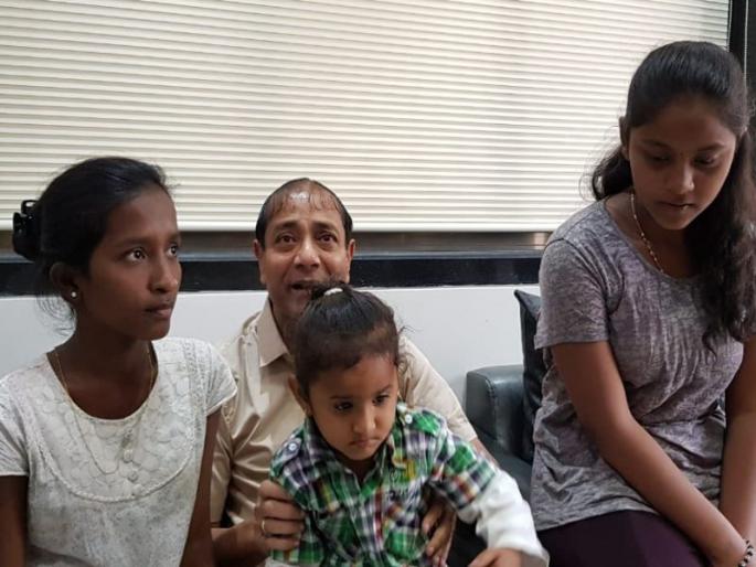 This is the true teacher .... The Principal opposed the government, but gave shelter to the homeless students | 'हाच खरा शिक्षक'.... प्राचार्यांनी सरकारचा विरोध पत्करला, पण बेघर विद्यार्थ्यांना आसरा दिला This is the true teacher .... The Principal opposed the government, but gave shelter to the homeless students | 'हाच खरा शिक्षक'.... प्राचार्यांनी सरकारचा विरोध पत्करला, पण बेघर विद्यार्थ्यांना आसरा दिला