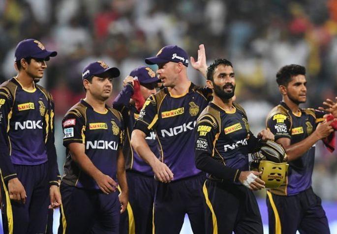 IPL2020: BCCI banned pravin tambe of KKR before IPL begins prl | IPL2020 : आयपीएल सुरु होण्यापूर्वीच केकेआरला मोठा धक्का, बीसीसीआयने खेळाडूवर घातली बंदी