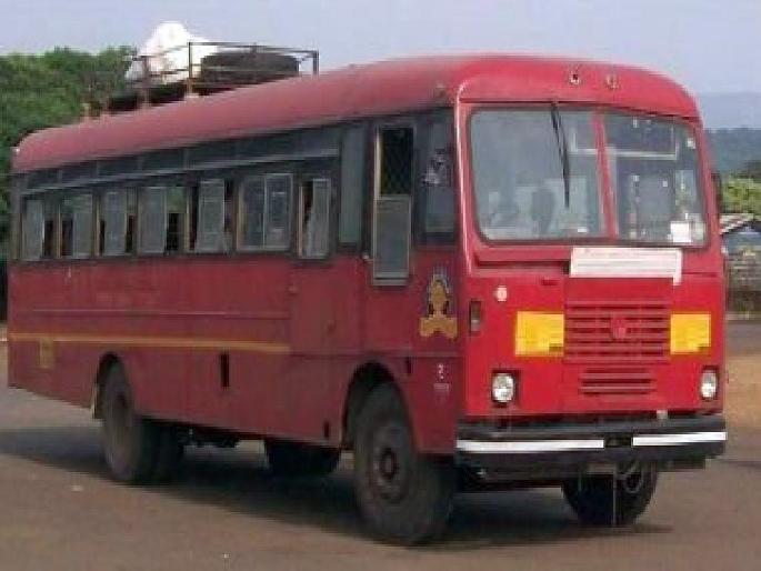 The ST bus was stolen from the bus stop in ghatanji | काय म्हणता... स्थानकातून बसच गेली चोरीला; घाटंजीतील प्रकार The ST bus was stolen from the bus stop in ghatanji | काय म्हणता... स्थानकातून बसच गेली चोरीला; घाटंजीतील प्रकार
