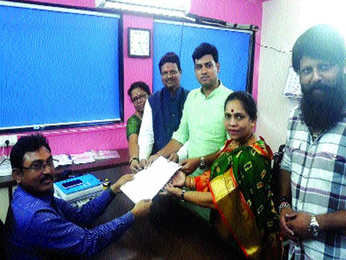 Shiv Sena nominates Ramesh Mhatre from Kalyan Rural Constituency | कल्याण ग्रामीण मतदारसंघात शिवसेनेतर्फे रमेश म्हात्रे यांचा उमेदवारी अर्ज Shiv Sena nominates Ramesh Mhatre from Kalyan Rural Constituency | कल्याण ग्रामीण मतदारसंघात शिवसेनेतर्फे रमेश म्हात्रे यांचा उमेदवारी अर्ज