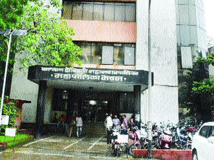 Ferriesmen in Kalyan are still waiting for release | कल्याणमधील फेरीवाले अद्याप सोडतीच्या प्रतीक्षेत Ferriesmen in Kalyan are still waiting for release | कल्याणमधील फेरीवाले अद्याप सोडतीच्या प्रतीक्षेत