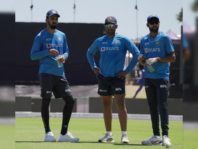 Lucknow IPL franchise picks up KL Rahul, Marcus Stoinis and Ravi Bishnoi for IPL 2022   | KL Rahul, IPL 2022 : लखनौ फ्रँचायझीनं लोकेश राहुलला निवडले, ऑस्ट्रेलियाच्या अष्टपैलू खेळाडूला ताफ्यात घेतले; ६० कोटी वाचवले