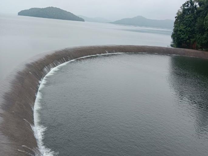 The wait is over! Etiadoh project overflow, farmers' irrigation problem solved | प्रतीक्षा संपली ! इटियाडोह प्रकल्प ओव्हर फ्लो; शेतकऱ्यांची सिंचनाची समस्या दूर The wait is over! Etiadoh project overflow, farmers' irrigation problem solved | प्रतीक्षा संपली ! इटियाडोह प्रकल्प ओव्हर फ्लो; शेतकऱ्यांची सिंचनाची समस्या दूर