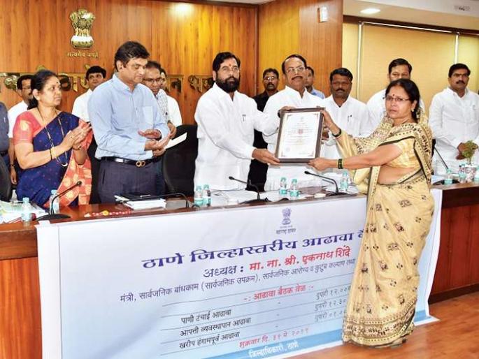 Best lifeguard award for posthumous in Kaustub Taramale, who saved the sinkers | बुडणाऱ्यांना वाचवणाऱ्या कौस्तुभ तारमाळेला मरणोत्तर सर्वोत्तम जीवनरक्षक पुरस्कार Best lifeguard award for posthumous in Kaustub Taramale, who saved the sinkers | बुडणाऱ्यांना वाचवणाऱ्या कौस्तुभ तारमाळेला मरणोत्तर सर्वोत्तम जीवनरक्षक पुरस्कार