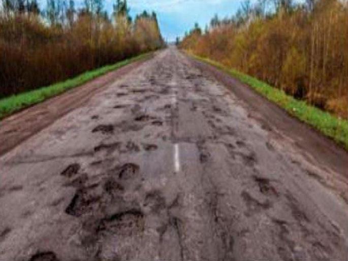 When will the repair of three and a half thousand km roads, seven and a half hundred bridges be done? | साडेतीन हजार किमीचे रस्ते, साडेसातशे पुलांची दुरुस्ती होईना When will the repair of three and a half thousand km roads, seven and a half hundred bridges be done? | साडेतीन हजार किमीचे रस्ते, साडेसातशे पुलांची दुरुस्ती होईना