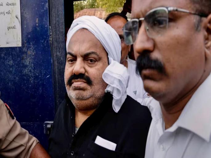 Former Samajwadi Party MP Atiq Ahmed has been lodged in Sabarmati Central Jail since June 2019. | अतिक अहमदला दिले यूपी पोलिसांच्या ताब्यात; अतिकवर उमेश पाल हत्येप्रकरणी आराेप Former Samajwadi Party MP Atiq Ahmed has been lodged in Sabarmati Central Jail since June 2019. | अतिक अहमदला दिले यूपी पोलिसांच्या ताब्यात; अतिकवर उमेश पाल हत्येप्रकरणी आराेप