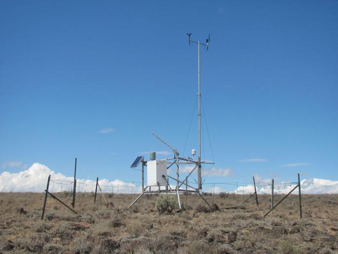 Automatic weather stations to be set up in 6,000 gram panchayats | सहा हजार ग्रामपंचायतींमध्ये उभारणार स्वयंचलित हवामान केंद्रे Automatic weather stations to be set up in 6,000 gram panchayats | सहा हजार ग्रामपंचायतींमध्ये उभारणार स्वयंचलित हवामान केंद्रे