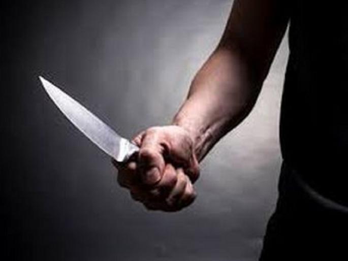 Beed: Young man attacked family with knife while intoxicated with whitener; grandmother died, parents injured | Beed: व्हाइटनरच्या नशेतून तरुणाचा कुटुंबावर चाकूने हल्ला; आजीचा मृत्यू, आई-वडिल जखमी Beed: Young man attacked family with knife while intoxicated with whitener; grandmother died, parents injured | Beed: व्हाइटनरच्या नशेतून तरुणाचा कुटुंबावर चाकूने हल्ला; आजीचा मृत्यू, आई-वडिल जखमी
