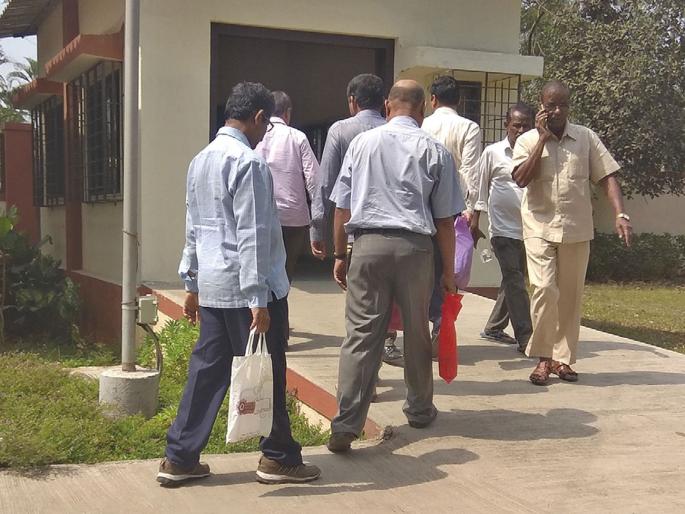 The issue of safety in the CBD building in Konkan is on the anvil | सीबीडीतील कोकण भवनमध्ये सुरक्षेचा मुद्दा ऐरणीवर The issue of safety in the CBD building in Konkan is on the anvil | सीबीडीतील कोकण भवनमध्ये सुरक्षेचा मुद्दा ऐरणीवर