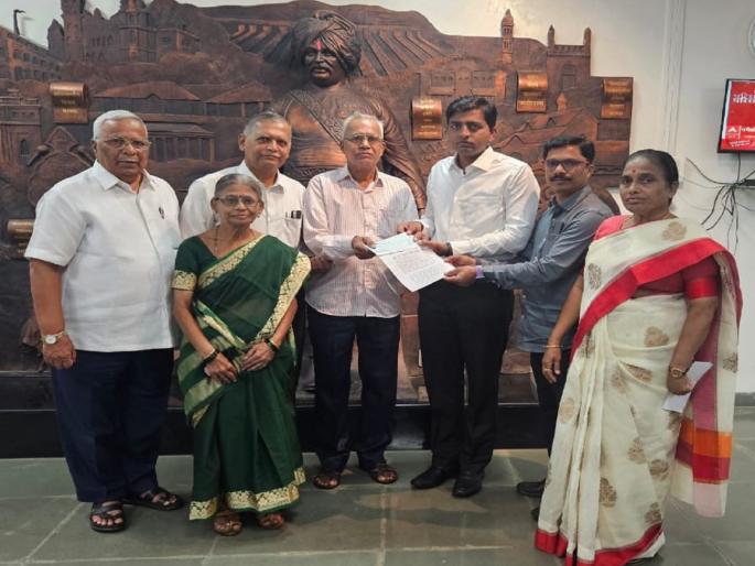 29 lakhs help from Arun Mane family in Kolhapur for child welfare | मृत्यूनंतरही मानवसेवा; कोल्हापुरातील अरुण माने कुटुंबीयांकडून बालकल्याणला २९ लाखांची मदत 29 lakhs help from Arun Mane family in Kolhapur for child welfare | मृत्यूनंतरही मानवसेवा; कोल्हापुरातील अरुण माने कुटुंबीयांकडून बालकल्याणला २९ लाखांची मदत