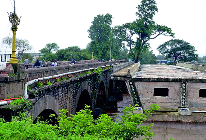 The work of Shivaji bridge is going on from today | शिवाजी पुलाचे काम आजपासून होणार सुरू The work of Shivaji bridge is going on from today | शिवाजी पुलाचे काम आजपासून होणार सुरू
