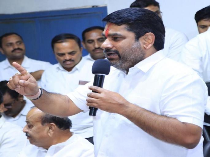 MLA Satej Patil criticizes Amal Mahadik | महाडिक भ्याले, म्हणून तर ते रडीचा डाव खेळले; सतेज पाटील यांचा घणाघात MLA Satej Patil criticizes Amal Mahadik | महाडिक भ्याले, म्हणून तर ते रडीचा डाव खेळले; सतेज पाटील यांचा घणाघात