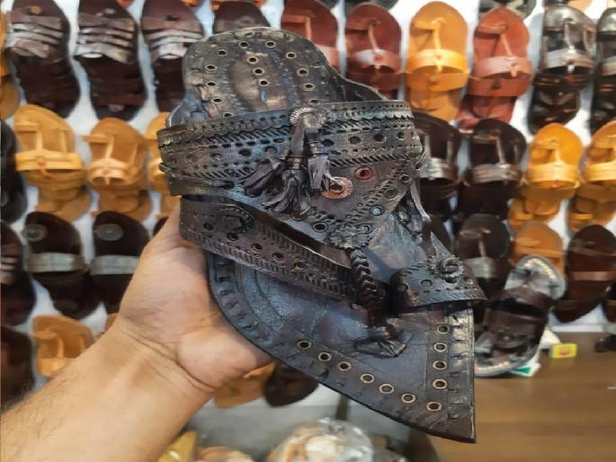 3.5 crore project approved for Kolhapuri chappal cluster, the first project in the state in Kagal | कोल्हापुरी चप्पल क्लस्टरसाठी साडेतीन कोटींचा प्रकल्प मंजूर, राज्यातील पहिलाच प्रकल्प कोल्हापुरात 'या' तालुक्यात होणार 3.5 crore project approved for Kolhapuri chappal cluster, the first project in the state in Kagal | कोल्हापुरी चप्पल क्लस्टरसाठी साडेतीन कोटींचा प्रकल्प मंजूर, राज्यातील पहिलाच प्रकल्प कोल्हापुरात 'या' तालुक्यात होणार