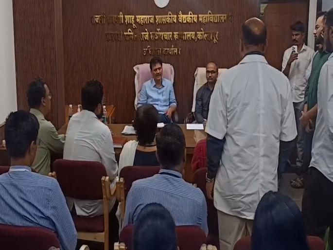 People will die on the streets due to your work methods, Minister Prakash Abitkar is angry over the management of CPR | Kolhapur: तुमच्या कार्यपद्धतीमुळे माणसे रस्त्यावर मरतील, सीपीआरच्या कारभारावर मंत्री आबिटकर संतापले 