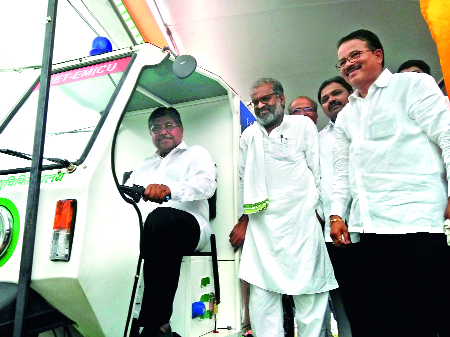 To make a big project for the farmers in Kolhapur | शेतकऱ्यांसाठी मोठा प्रकल्प कोल्हापुरात आणणार To make a big project for the farmers in Kolhapur | शेतकऱ्यांसाठी मोठा प्रकल्प कोल्हापुरात आणणार