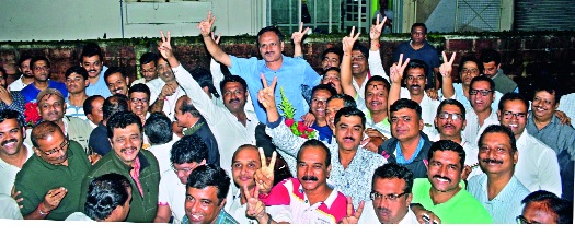 Koran panel wins all-win seats in 'Architect': Shinde panel shocks defeat | ‘आर्किटेक्ट’मध्ये कोराणे पॅनेल विजयी सर्व जागांवर बाजी : शिंदे पॅनेलला पराभवाचा धक्का Koran panel wins all-win seats in 'Architect': Shinde panel shocks defeat | ‘आर्किटेक्ट’मध्ये कोराणे पॅनेल विजयी सर्व जागांवर बाजी : शिंदे पॅनेलला पराभवाचा धक्का