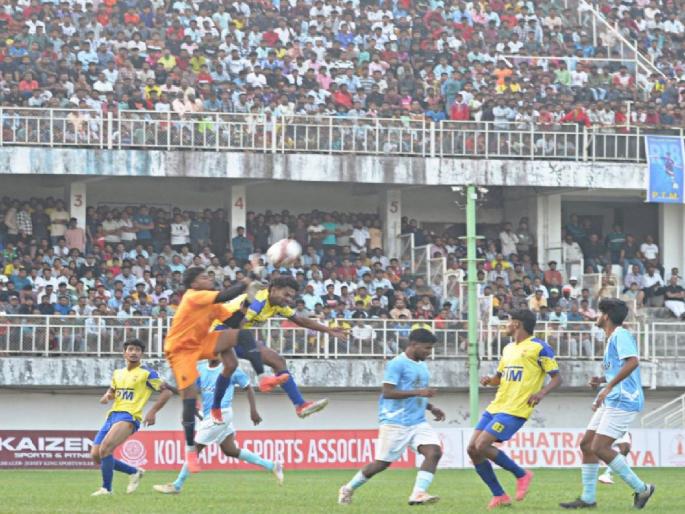 Football kick off in Kolhapur will be in November 42 players from other states will be included | Kolhapur Football: कोल्हापुरात फुटबॉलची किक ऑफ नोव्हेंबरमध्ये होणार, परराज्यातील ४२ खेळाडूंचा समावेश Football kick off in Kolhapur will be in November 42 players from other states will be included | Kolhapur Football: कोल्हापुरात फुटबॉलची किक ऑफ नोव्हेंबरमध्ये होणार, परराज्यातील ४२ खेळाडूंचा समावेश