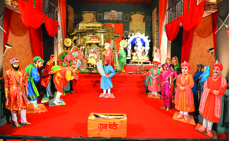 Tantric, enlightening scenes of scenery | तांत्रिक, प्रबोधनात्मक देखाव्यांची पर्वणी Tantric, enlightening scenes of scenery | तांत्रिक, प्रबोधनात्मक देखाव्यांची पर्वणी