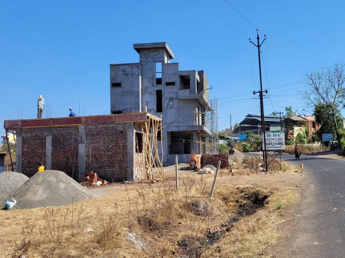 Large scale construction in villages near Kolhapur city | हद्दवाढीची भीती, कोल्हापूर शहरालगतच्या गावांत बांधकामांचा धडाका Large scale construction in villages near Kolhapur city | हद्दवाढीची भीती, कोल्हापूर शहरालगतच्या गावांत बांधकामांचा धडाका