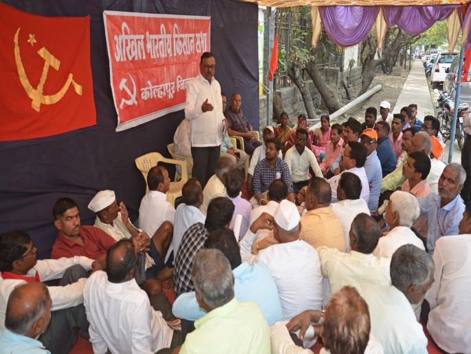 16 crores of Ratnagiri-Nagpur highway land acquisition will be given to the Devasthan | रत्नागिरी-नागपूर महामार्ग भूसंपादनाचे १६ कोटी रुपये देवस्थानलाच मिळणार, किसान सभेचे बेमुदत धरणे आंदोलन सुरूच 16 crores of Ratnagiri-Nagpur highway land acquisition will be given to the Devasthan | रत्नागिरी-नागपूर महामार्ग भूसंपादनाचे १६ कोटी रुपये देवस्थानलाच मिळणार, किसान सभेचे बेमुदत धरणे आंदोलन सुरूच